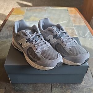 New Balance 2002R Size Women's 7.5/Youth 6 In Grey Colorway GC2002ST New In Box